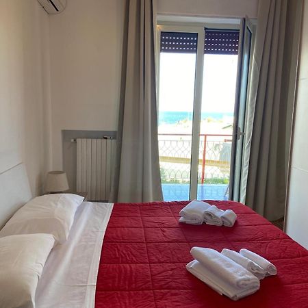 Finally Puglia Bari Bagian luar foto