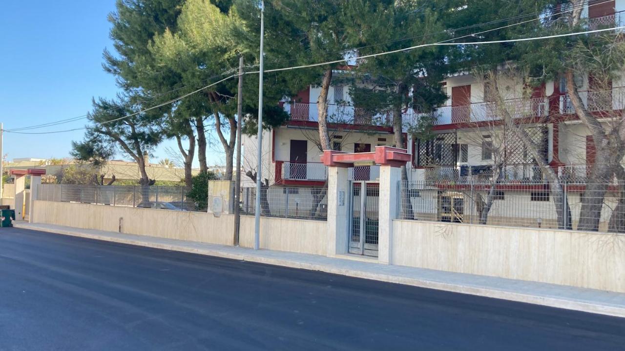 Finally Puglia Bari Bagian luar foto
